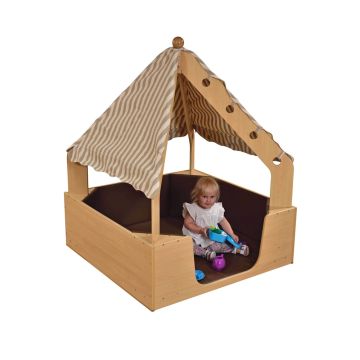 Norway Forest Reading Den