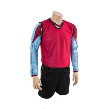 Mesh Training Bib Red Ages 10 - 14 Years