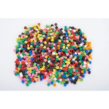 1cm Interlocking Snap Cubes